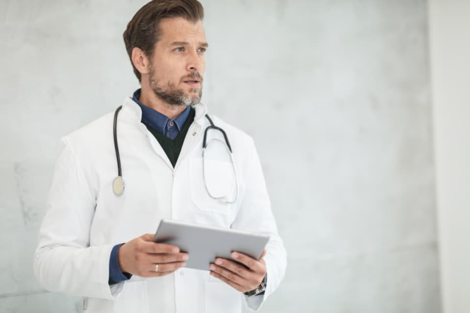 Tribunais reforçam prevalência da prescrição do médico assistente